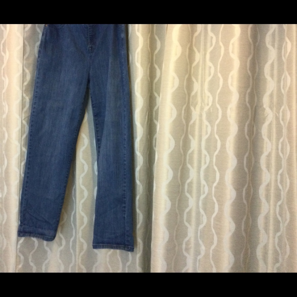 Stretchy Skinny Jeans